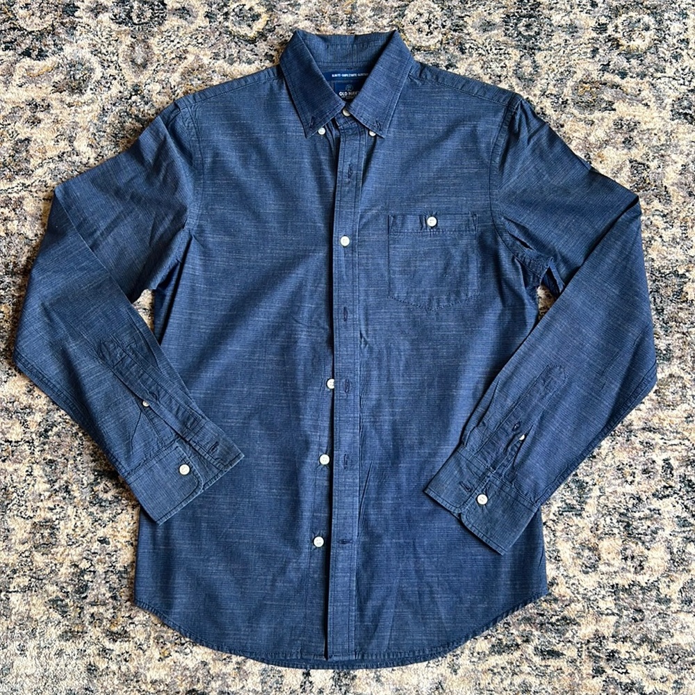 NWOT Old Navy, Slim Fit, Buttondown Shirt, Small